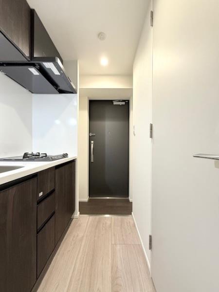 エレミ本蓮沼2階 玄関