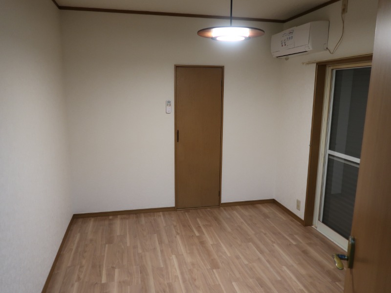 ファミール仲村B リビング