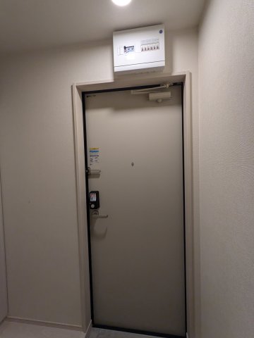 アプトエル0303号室 玄関