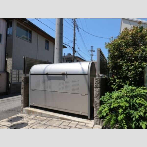 ドゥ　リアン　ファミリオ 敷地内ゴミ置場