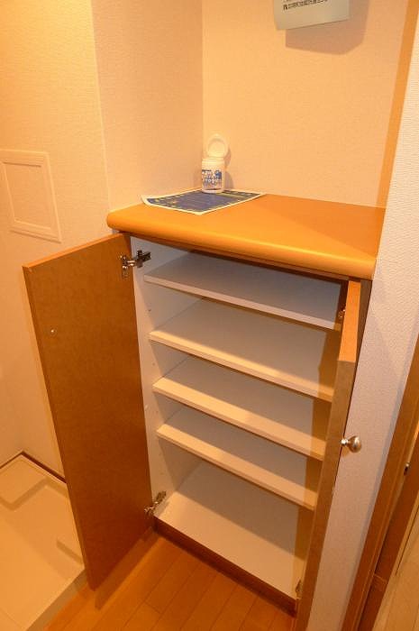 ステージグランデ南麻布8階 下駄箱