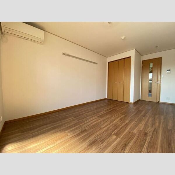 コム シェ ソワ　Ⅰ Ⅰ203号室　洋室