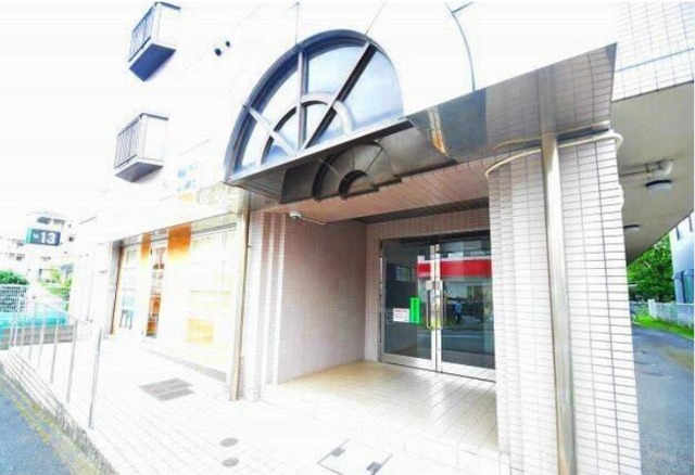 粟飯原マンション エントランス