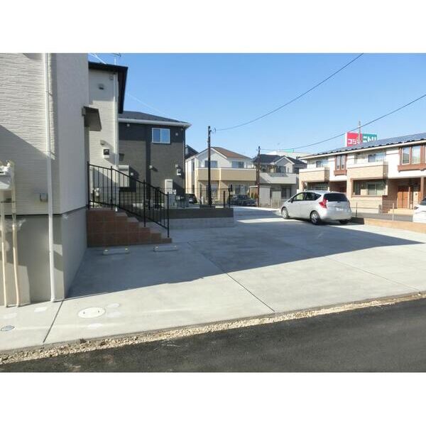 柏市十余二戸建A棟 駐車場