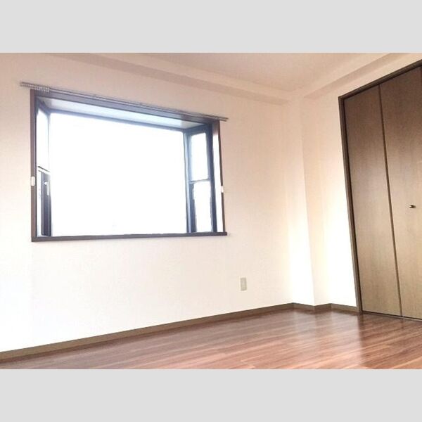 サンプレス302号室 洋室(7.5帖)