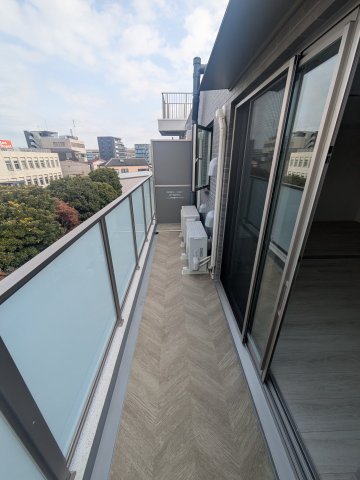 ジェノヴィア六町0102号室 バルコニー