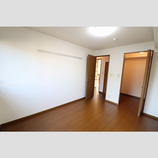 ルヴァン コート　壱番館203号室 洋室