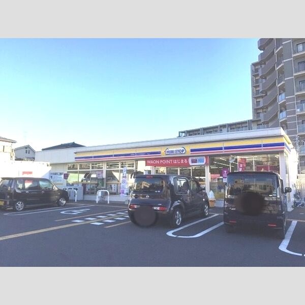 ピュアコート　(2)弐番館 ミニストップさいたま新中里4丁目店(247m)