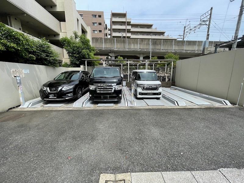レジディア東松戸3階 駐車場