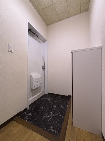 ＭＹＬＯＲＤ　ＫＡＭＡＫＵＲＡ　ＶＯＬ１ 玄関