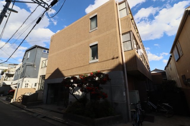 ロイヤルアーバン駒場東大 外観