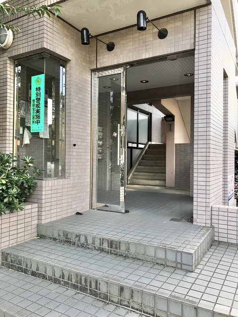 ベルデュール湘南太平台0106号室 エントランス