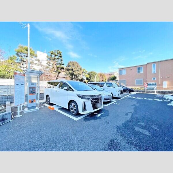 コリーヌヴェール盆栽 駐車場