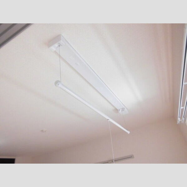 アマービレ　A棟202号室 室内物干し