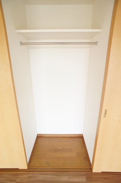 マリンパレス登戸1003号室 収納