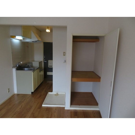 サニーハイツ0202号室 収納