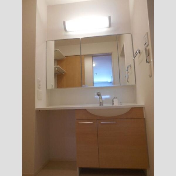 リクライン102号室 洗髪洗面化粧台