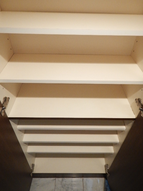 ガラ・ステージ京橋5階 収納