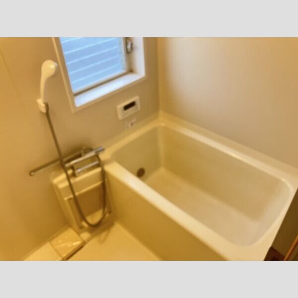 アロンデール1号室 退去前につき、前回募集時のお写真です。