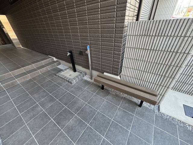 Masoin・Courage302号室 エントランス