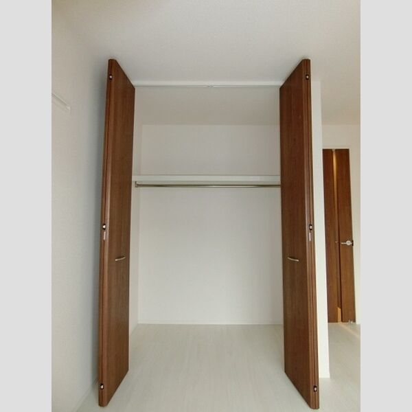 グローリー湘南Ⅱ クローゼット