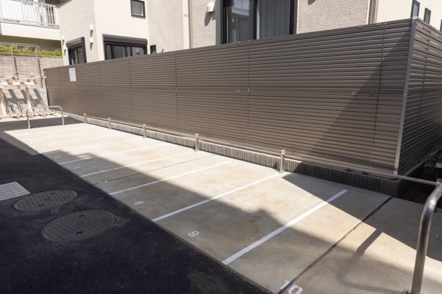 RESIDENCE　KOENJI404号室 バイク置き場