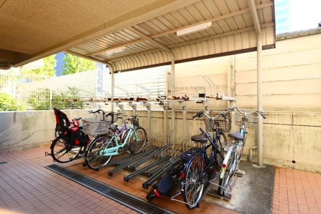 ルジェンテ白金台6階 駐輪場