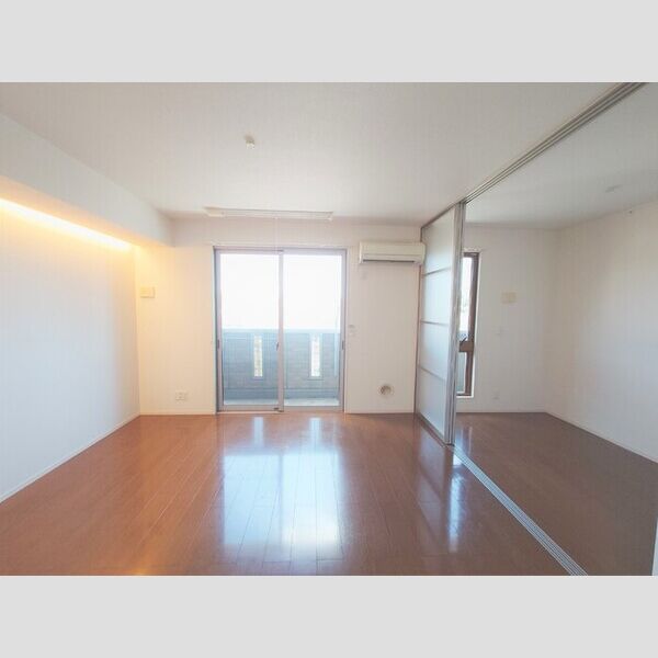 Biz STAY青梅新町303号室 LDK11帖(別角度)