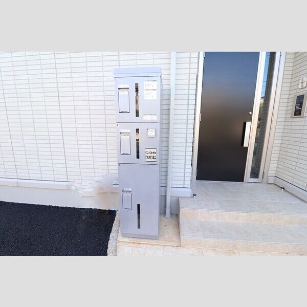 クレールK203号室 宅配ボックス
