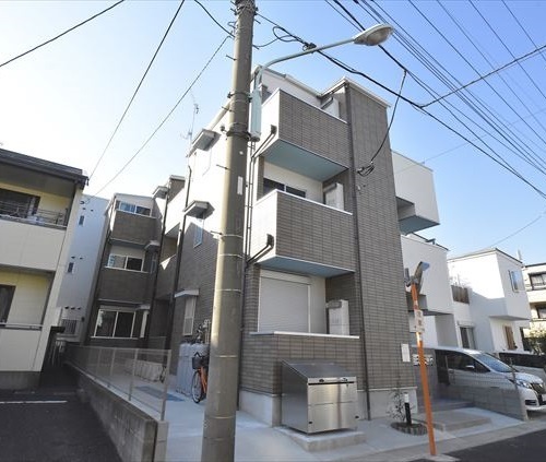 オリエンタルコート東大宮3階 敷地内ごみ置き場　デザイナーズ