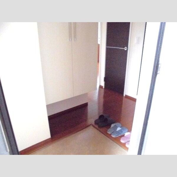 BRILLIANT　FLATS 玄関