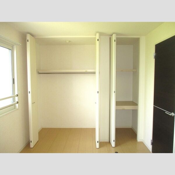 スプリングフォレスト　A 収納