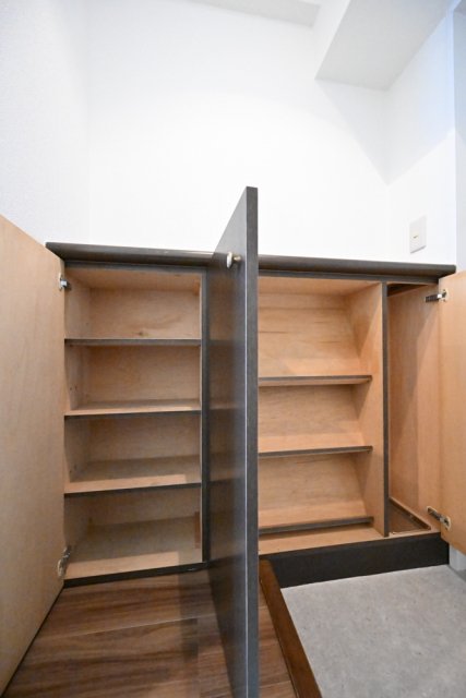 ライオンズマンション大山第６ 靴入