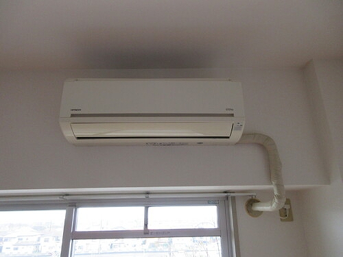 テレパレス船橋三咲Ａ棟4階 エアコン（リビング・ダイニング）　※2025年10月撮影