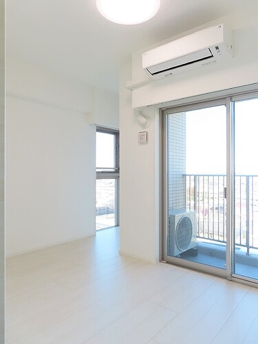 プレセダン石神井公園8階 玄関側洋室　※同タイプ別部屋2024年11月撮影