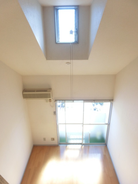 コーポラス稲垣A リビング