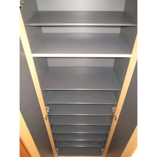 ユーロステージ1階 収納