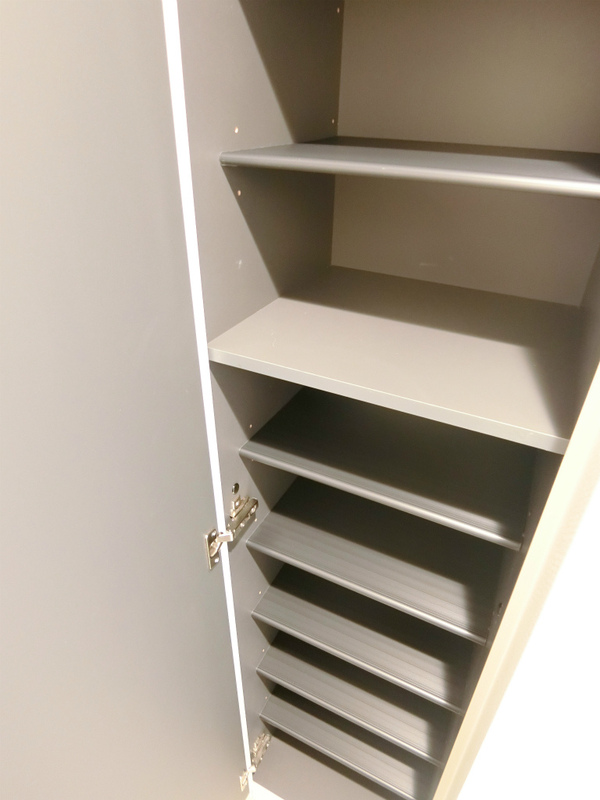 リブリ・ソレアード1階 玄関