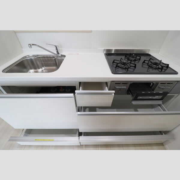 セレスティア東四つ木Ⅱ102号室 システムキッチン