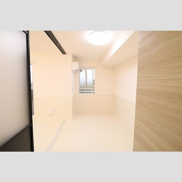D-KISARIA　EⅠ301号室 洋室
