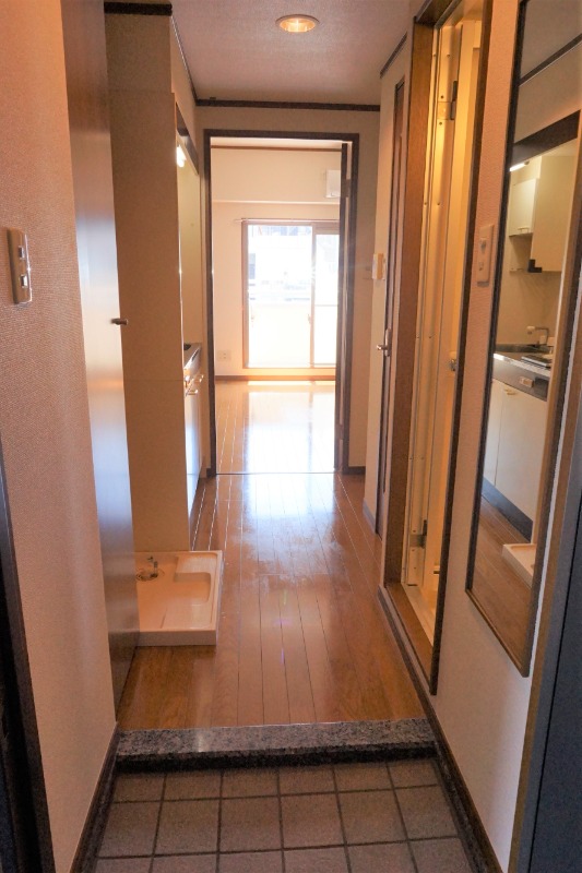 ローズガーデンＫ－１３２番館(K-132)3階 玄関