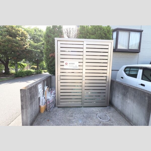 パレアージュ　CDEFGD101号室 ゴミ置き場