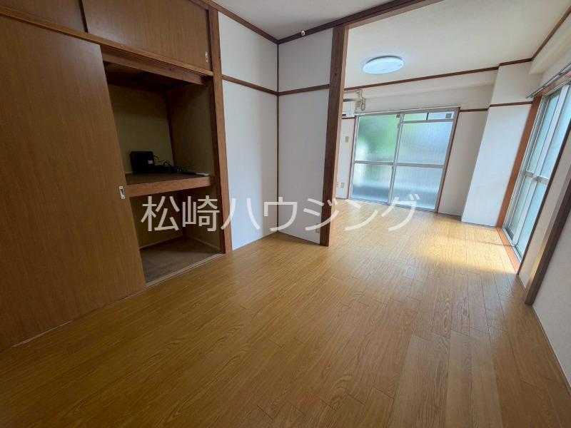 ロイヤルコーポ1階 内観
