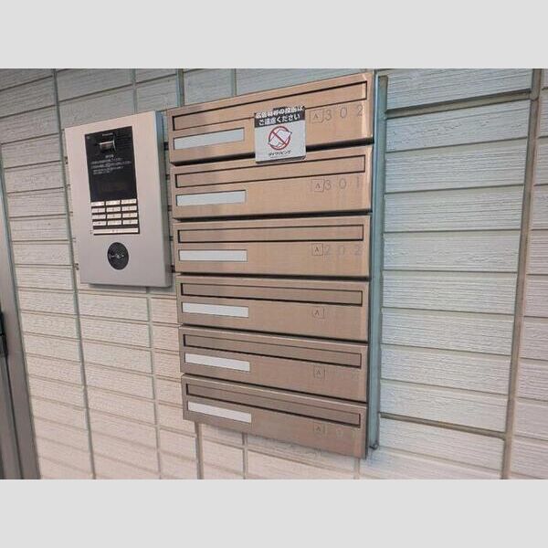 グランデュール　A オートロック、ポスト