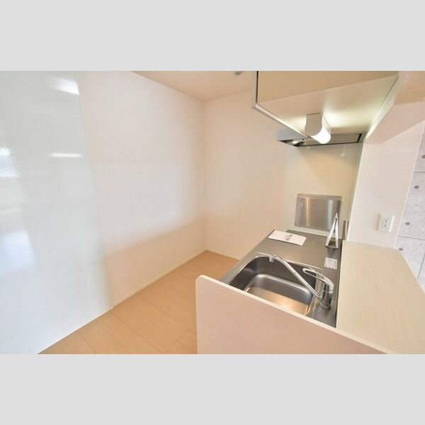K・fines　B棟302号室 キッチンのバックヤード
