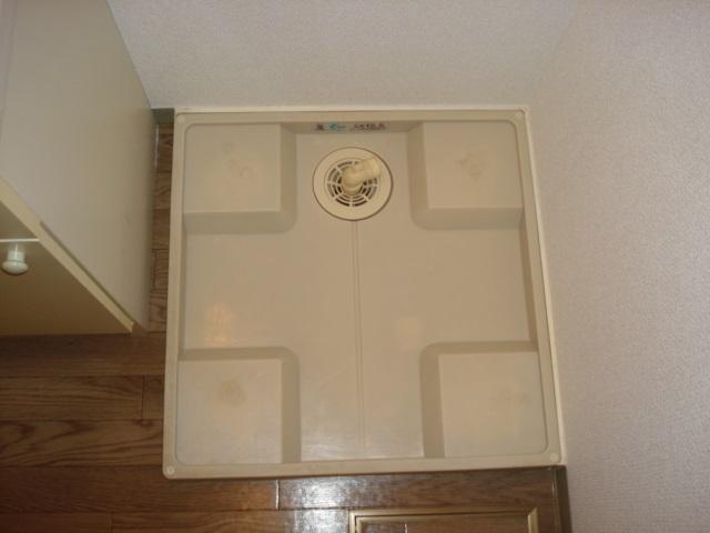 メゾン・ド・ケヤキ101号室 洗濯機置場