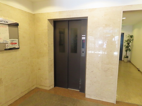 コート新橋4階 エレベーター　※2021年7月撮影