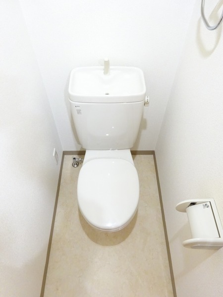 スカイコート板橋第2305号室 トイレ