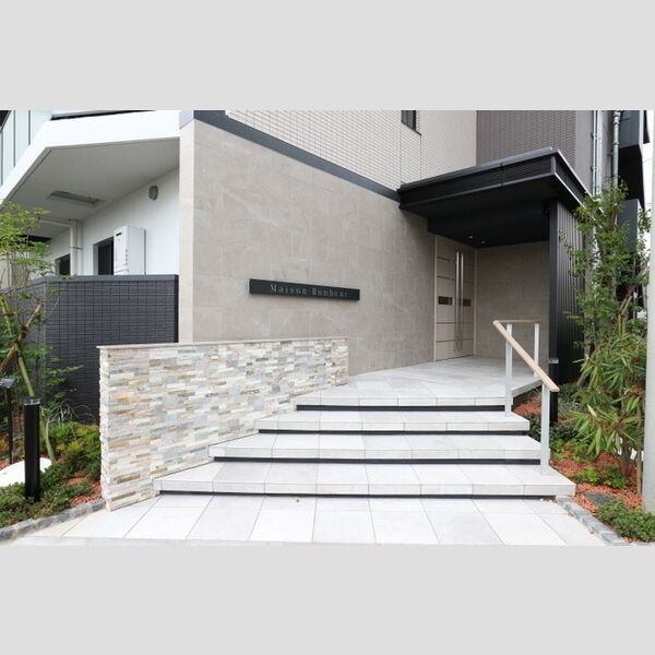 メゾンボヌール エントランス