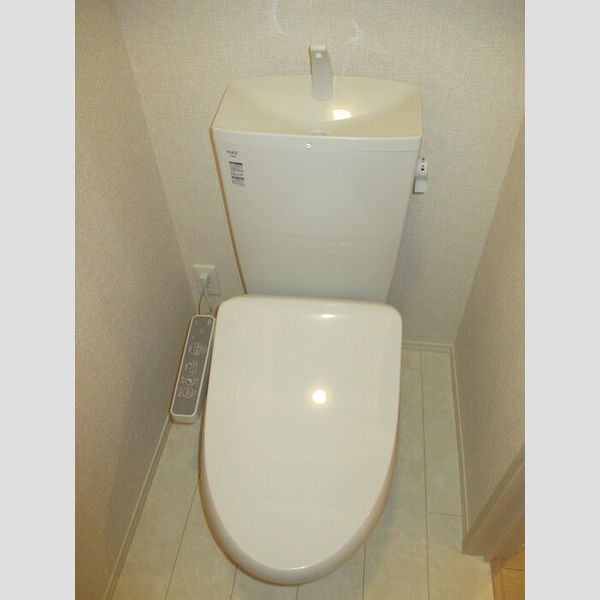 ポテトドゥーエ203号室 温水洗浄暖房便座